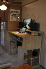 escritorio con modulos ikea.jpg